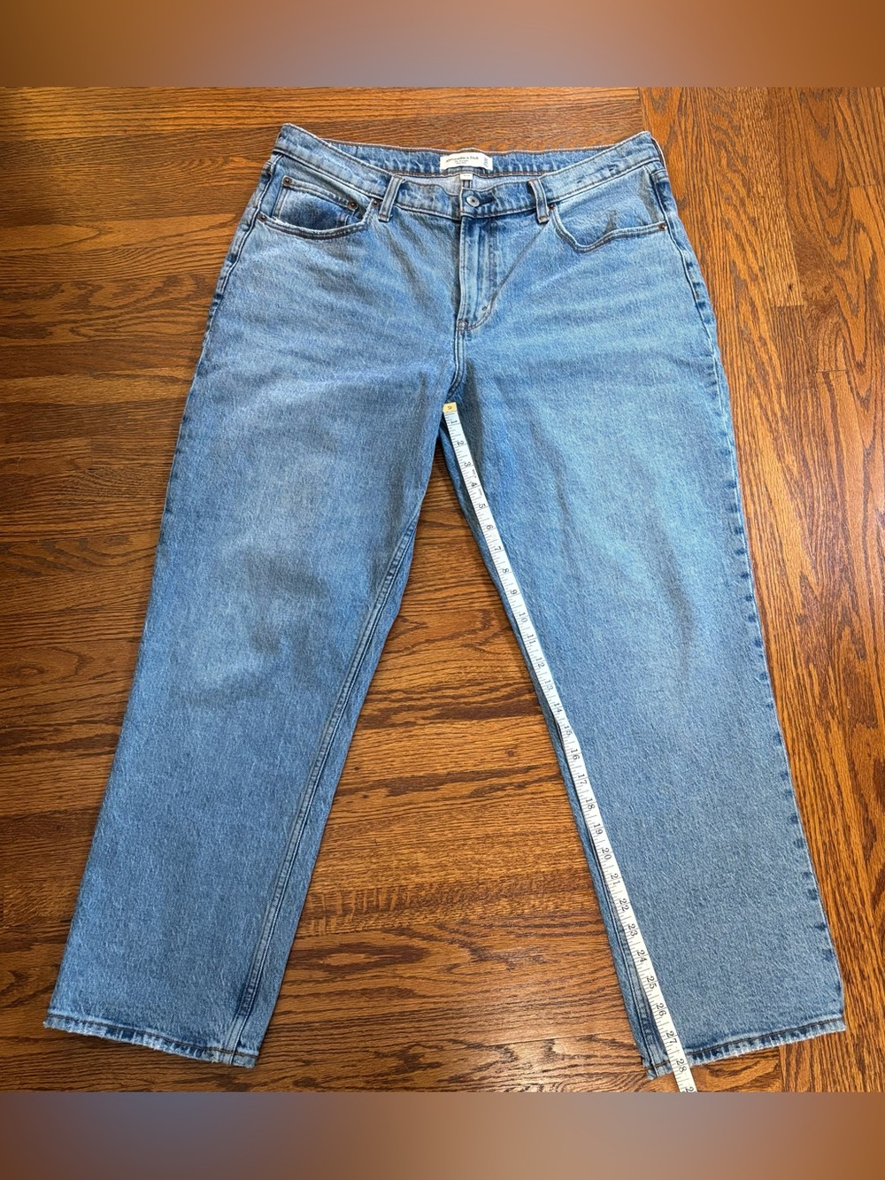 Abercrombie & Fitch Straight Mid Rise Jean - Curve Love - Size 14 short